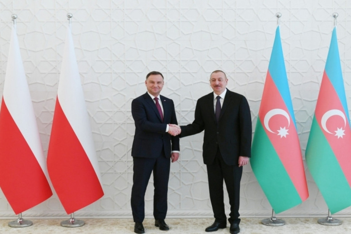 Президент Азербайджана: Дружественные связи между Азербайджаном и Польшей имеют богатые традиции
