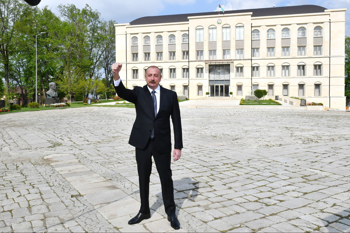 Президент Ильхам Алиев