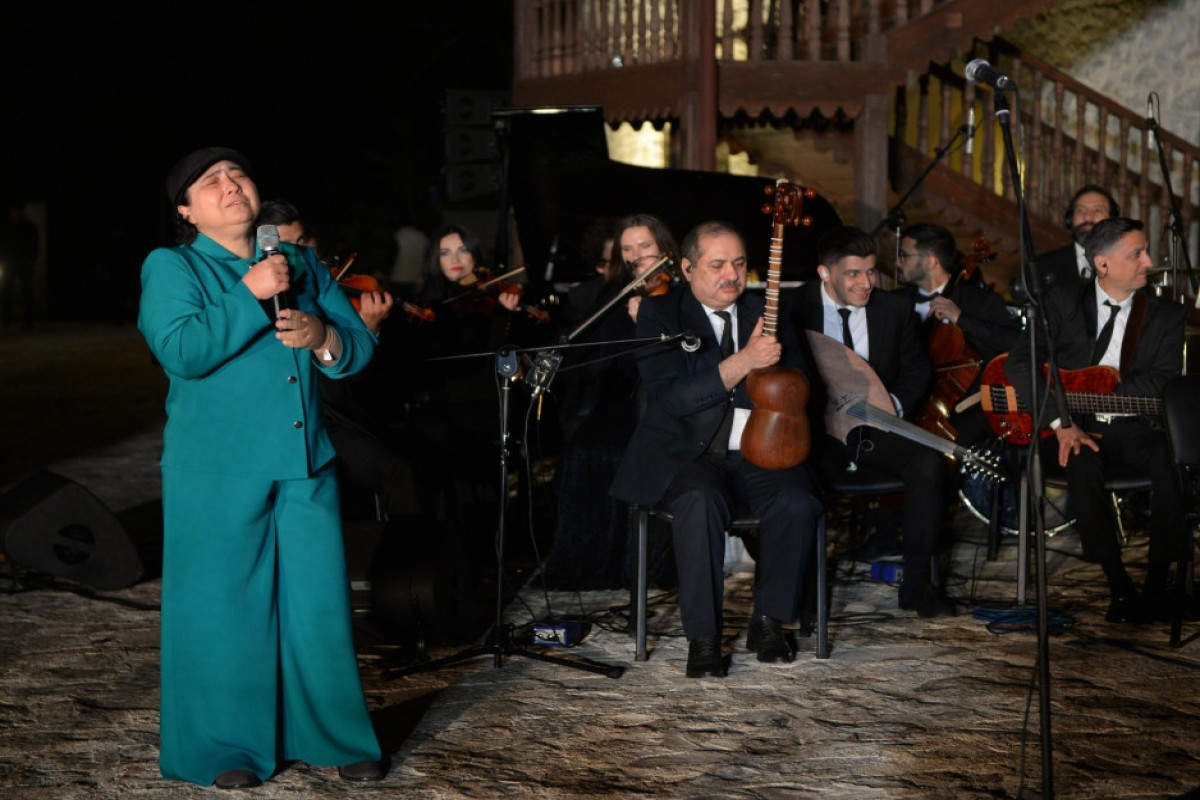 В Шуше представлена концертная программа «Общенациональный лидер Гейдар Алиев - любимые песни»-ФОТО 