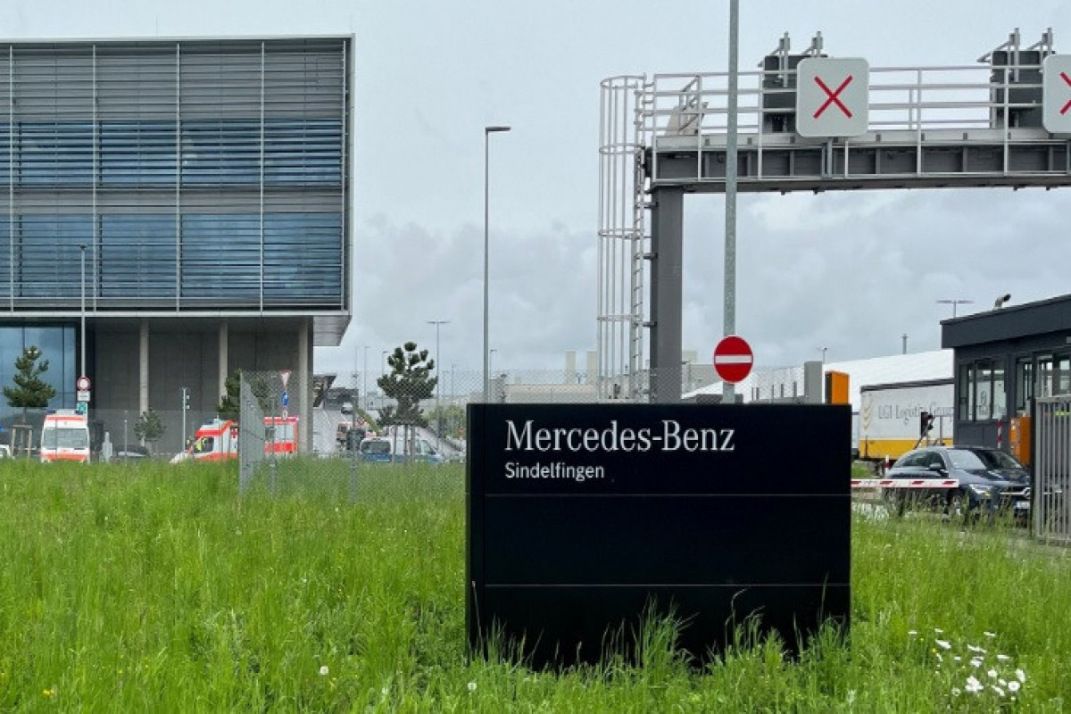 В результате стрельбы на заводе Mercedes в ФРГ погибли двое