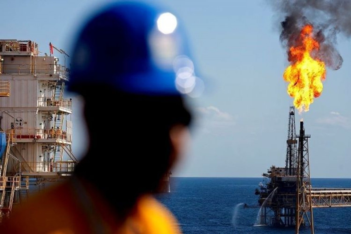 Цена на газ в Европе опустилась ниже $370