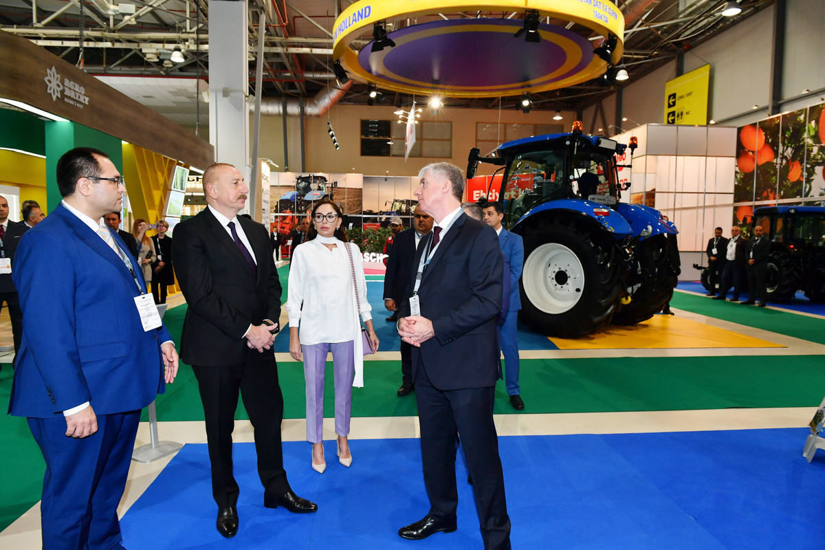 Президент Азербайджана и первая леди ознакомились с XVI выставкой Caspian Agro и XXVIII выставкой İnterFood Azerbaijan-ОБНОВЛЕНО 