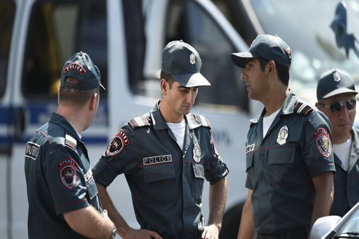 В Армении в здании суда произошло столкновение с полицией