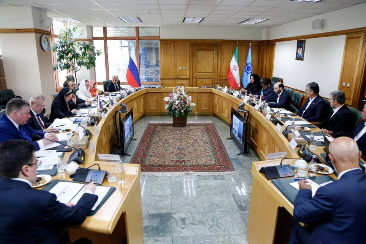 Иран и Россия обсудили использование национальных валют