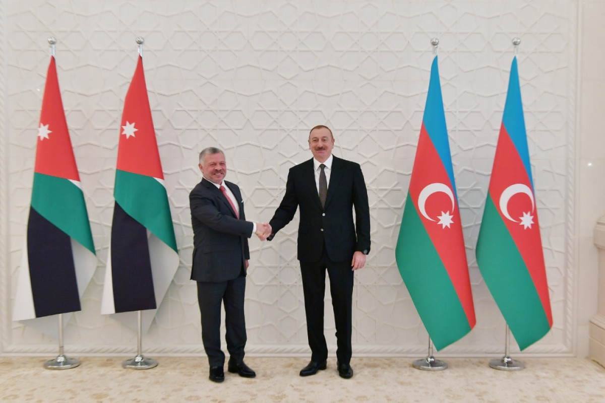 Президент Ильхам Алиев поздравил короля Иордании