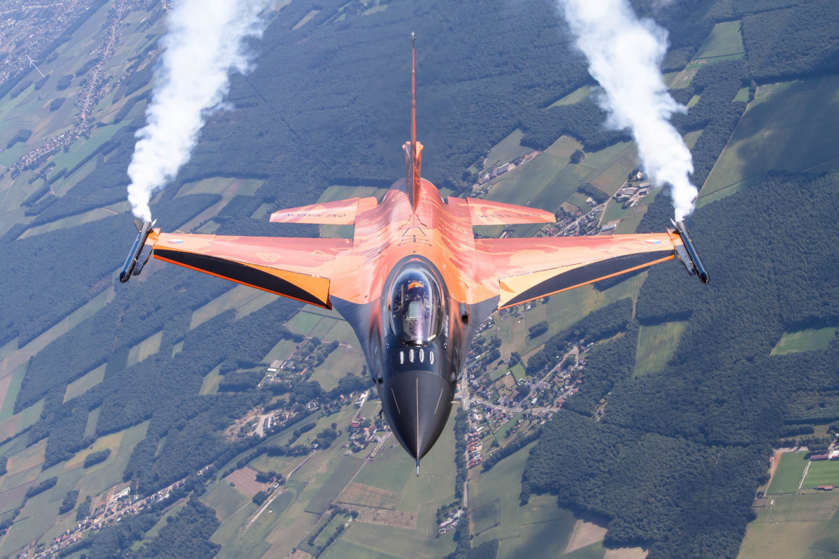 Нидерланды могут отправить истребители F-16 в Украину