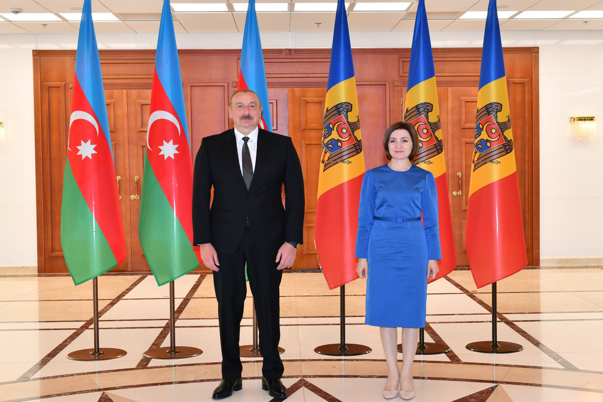 Президент Ильхам Алиев пригласил молдавского коллегу в Азербайджан
