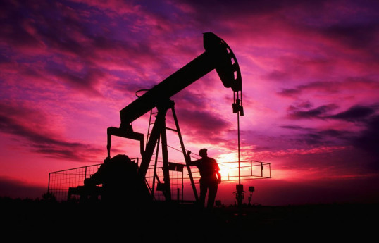 Азербайджанская нефть незначительно подешевела