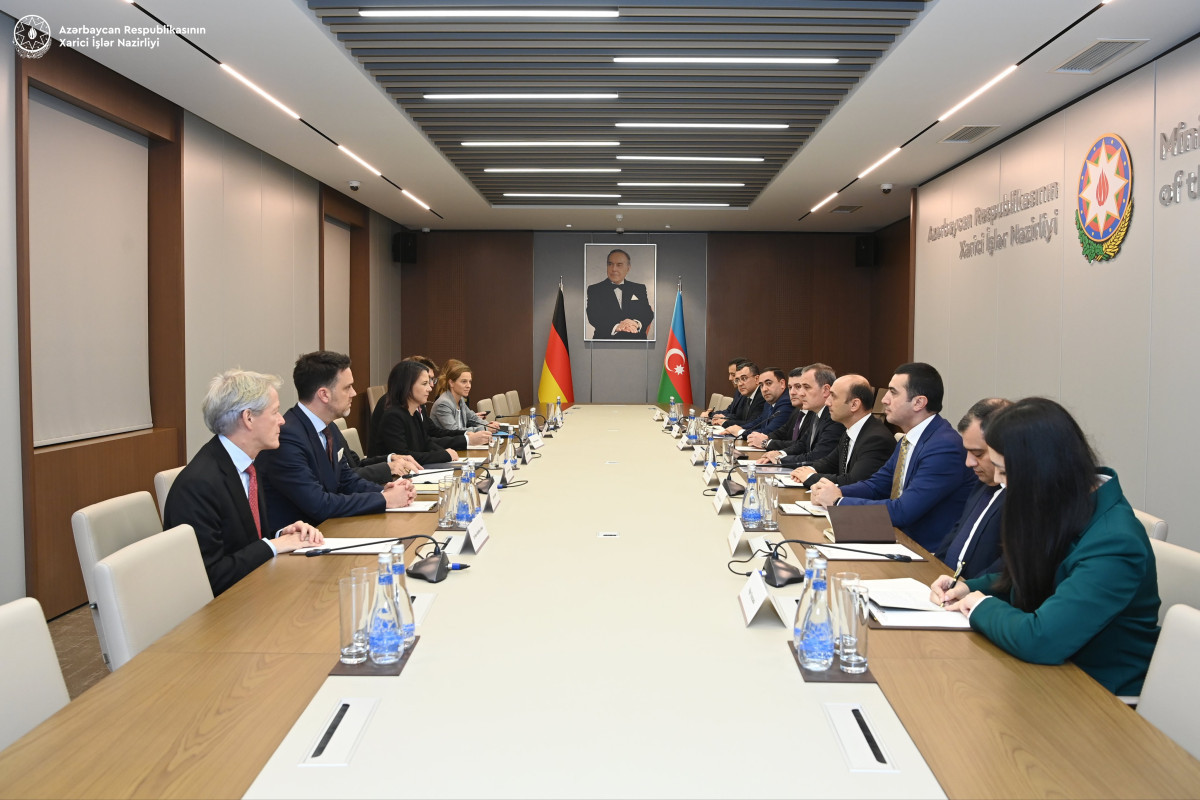 В Баку прошла встреча глав МИД Азербайджана и Германии в расширенном составе -ОБНОВЛЕНО-1 