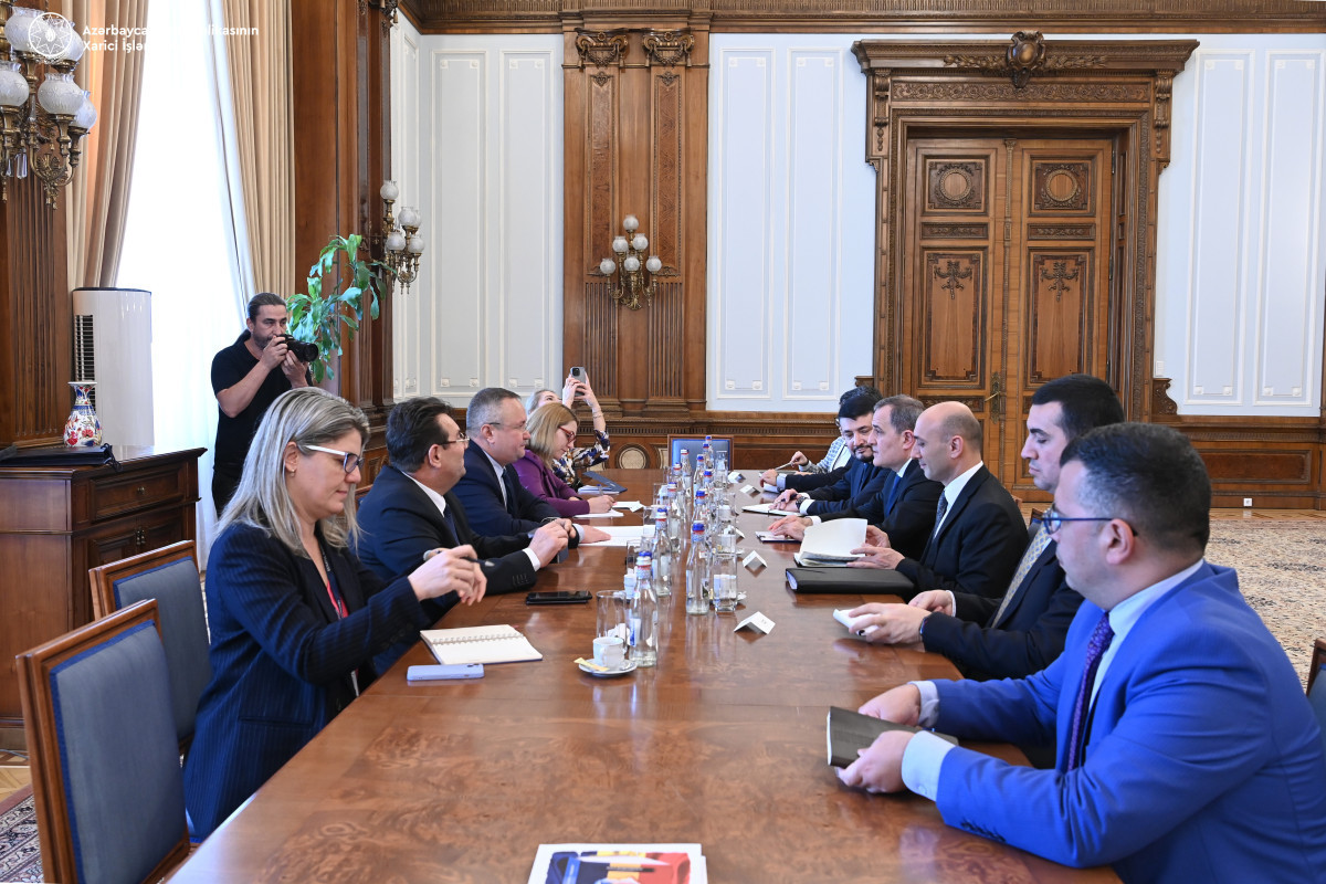 Глава МИД Азербайджана встретился с председателем Сената Румынии