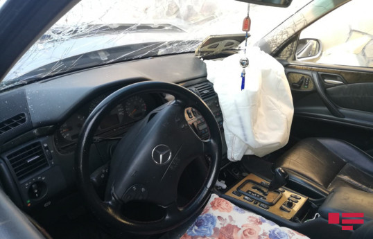 В Азербайджане на перевале перевернулся легковой автомобиль, погибли 2 человека -ОБНОВЛЕНО 