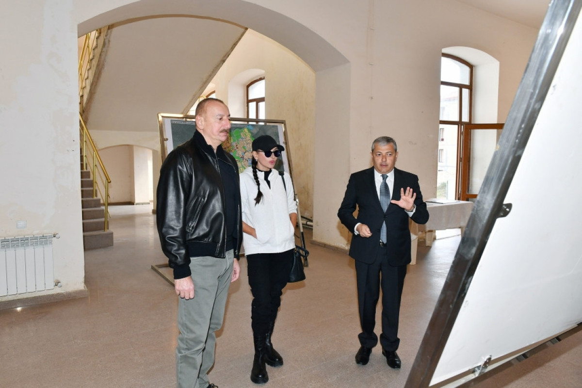 Президент Азербайджана и первая леди ознакомились с работой, которая будет проделана в здании «Женской гимназии»