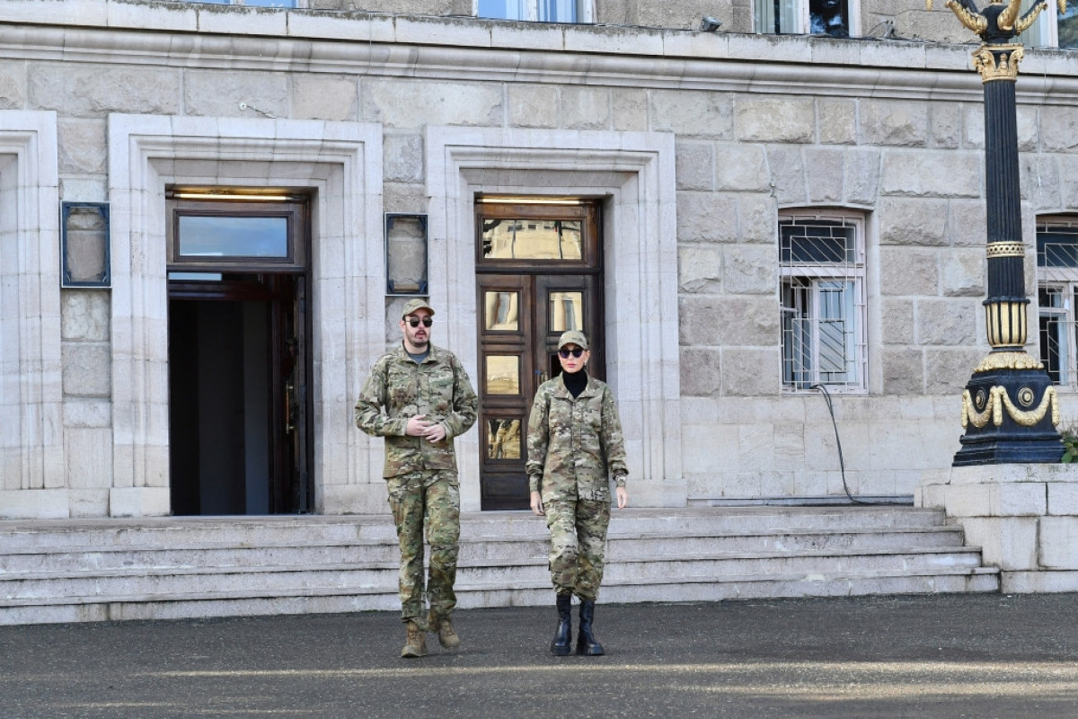 Президент Азербайджана выступил на военном параде в Ханкенди - ФОТО-ОБНОВЛЕНО-2 