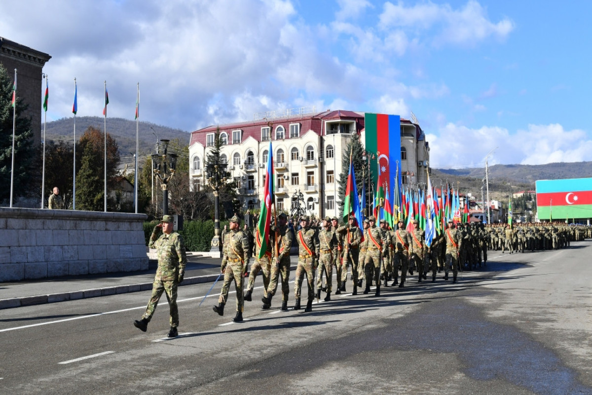 Военный парад в Ханкенди -ВИДЕО 