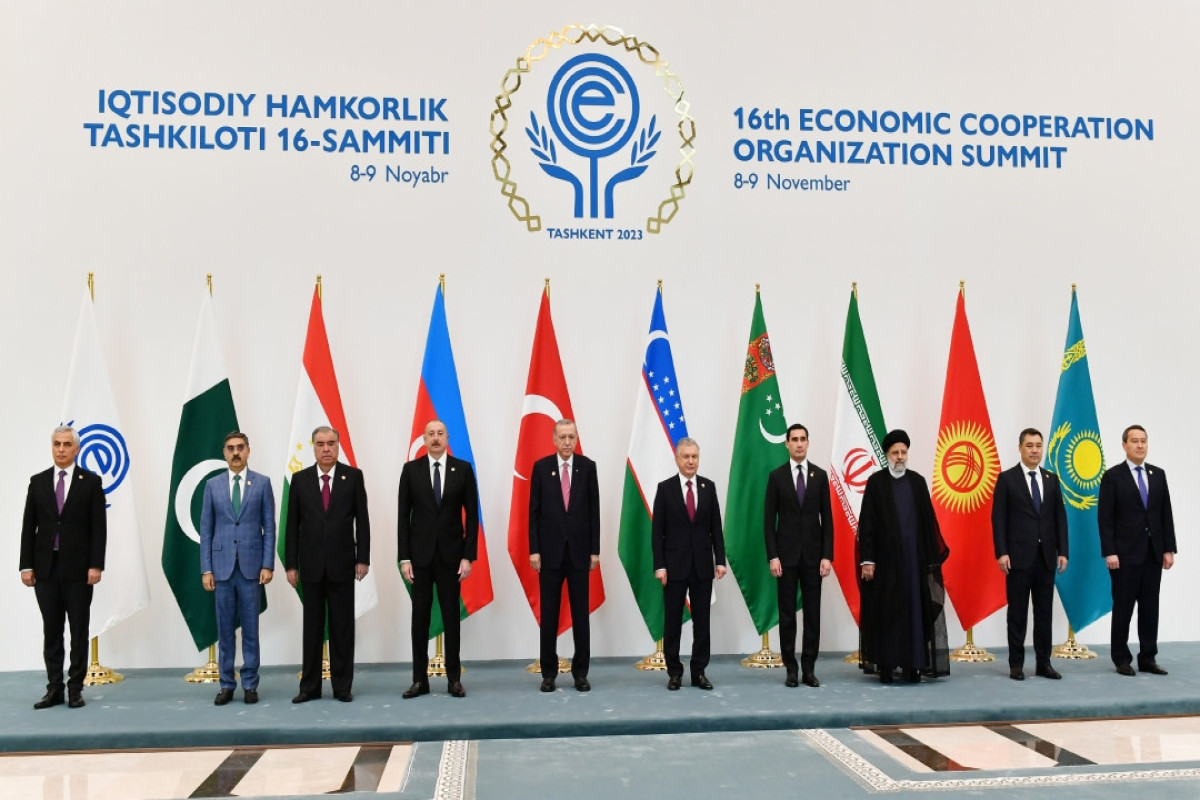 В Ташкенте организован официальный прием в честь участников 16-го Саммита ОЭС