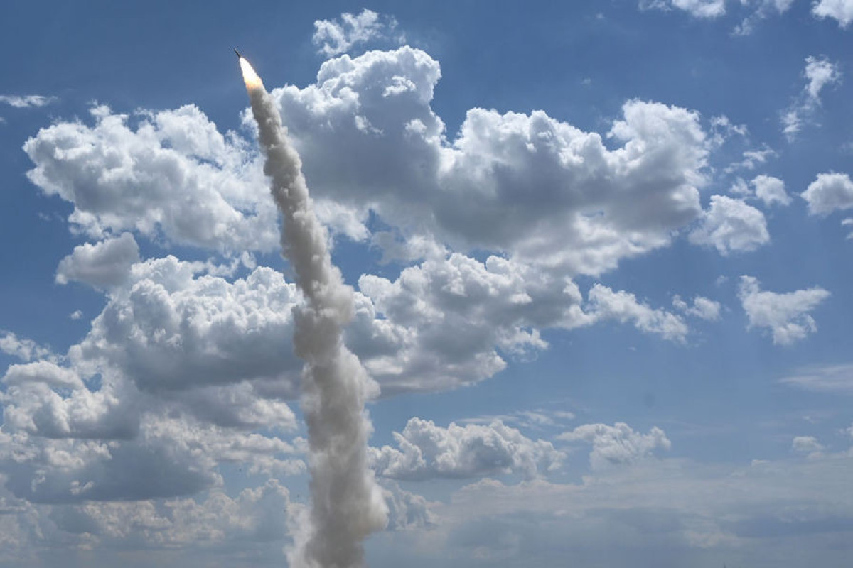 По базе США в Сирии выпущено 15 ракет