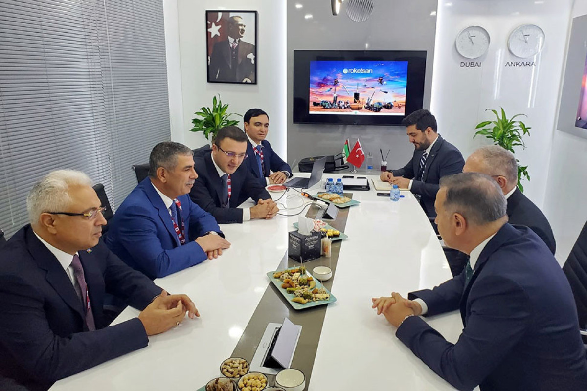 Глава Минобороны Азербайджана обсудил с руководством компании «ROKETSAN» военно-техническое сотрудничество
