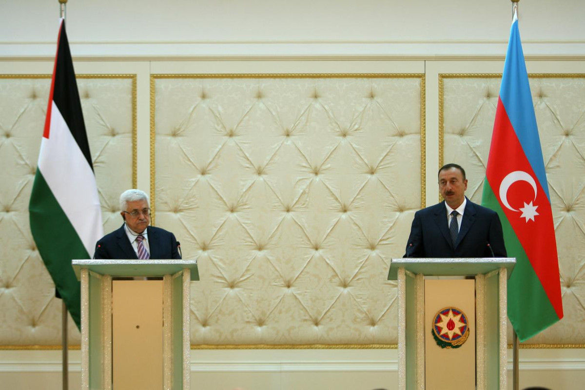 Президент Азербайджана направил письмо Махмуду Аббасу