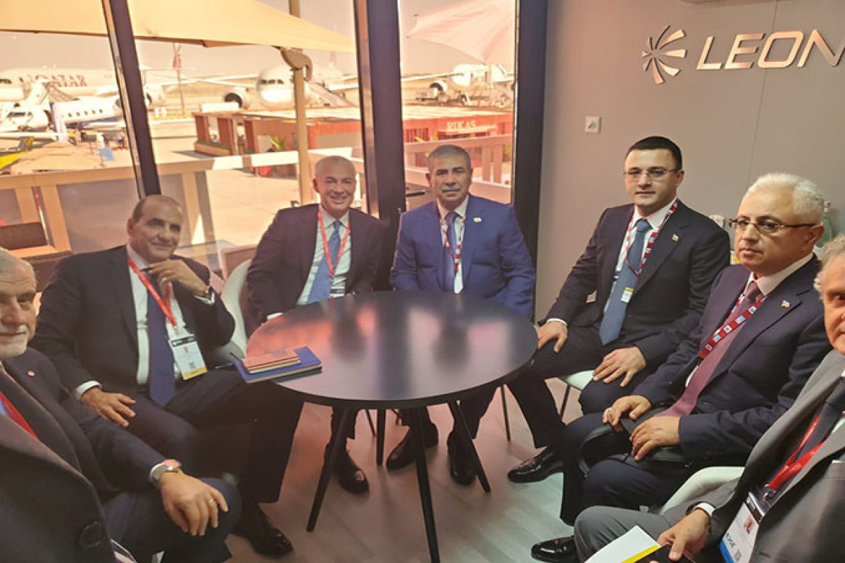 Руководство Минобороны Азербайджана ознакомилось  с вооружением и техникой итальянской компании