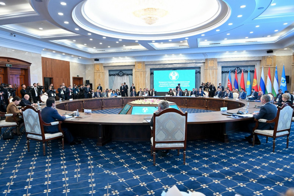 Спикер азербайджанского парламента приняла участие в заседании Совета МПА СНГ