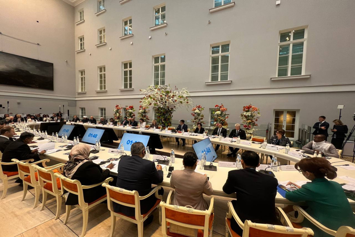 Глава Минкульта Азербайджана выступил на Санкт-Петербургском международном форуме