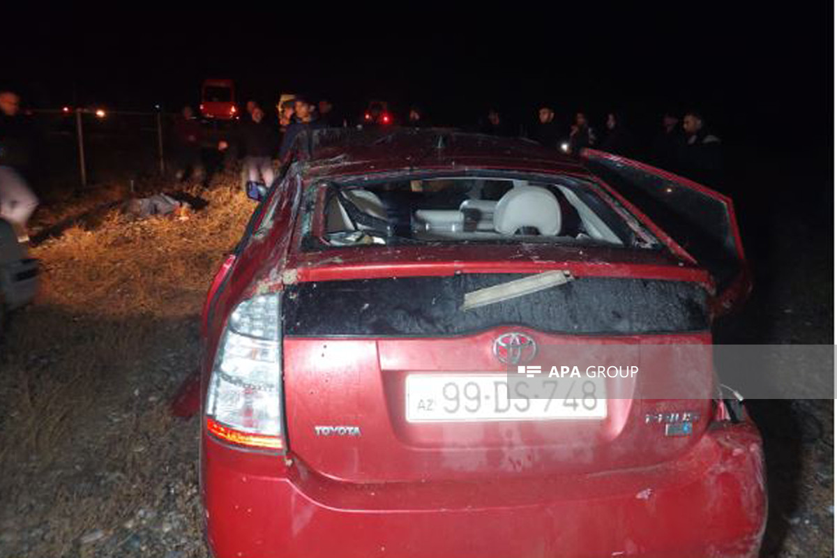В Центральном регионе перевернулся автомобиль, есть погибшие и раненые-ФОТО 