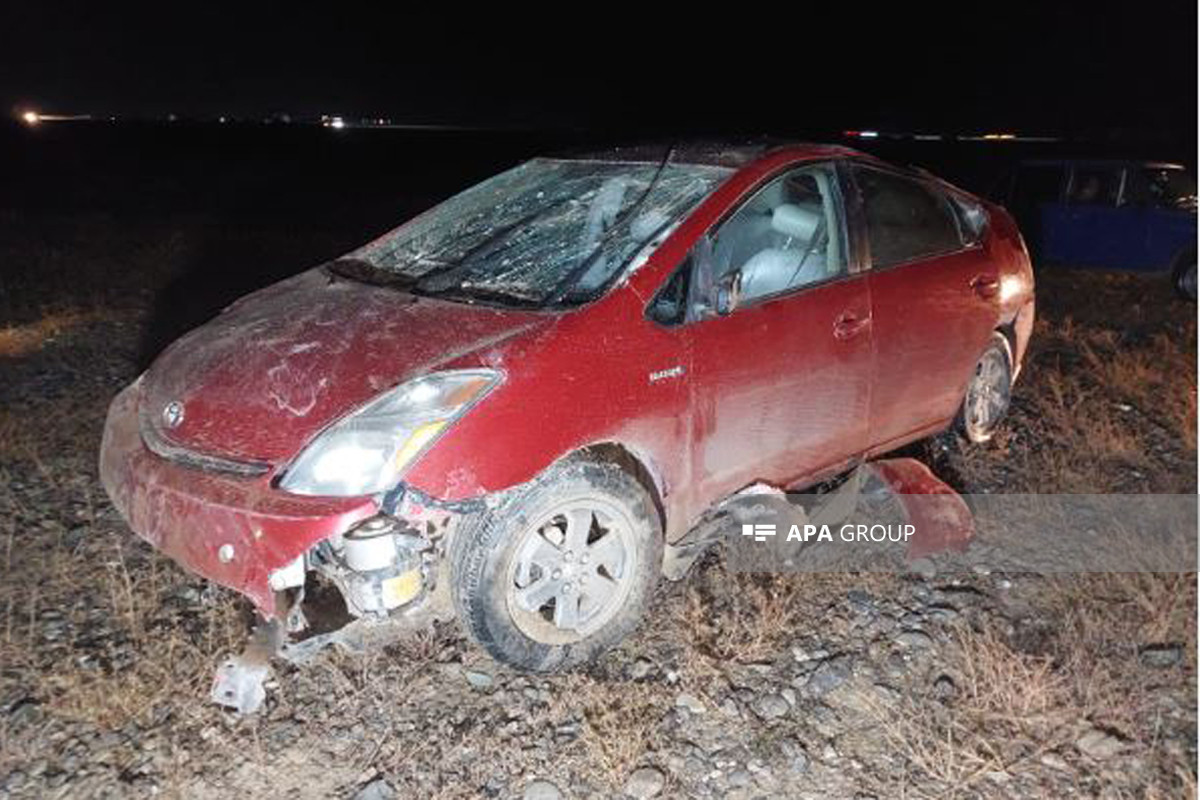 В Центральном регионе перевернулся автомобиль, есть погибшие и раненые-ФОТО 
