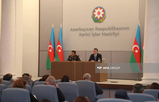 МИД и Минобороны провели брифинг для аккредитованного в Азербайджане дипкорпуса -ОБНОВЛЕНО 