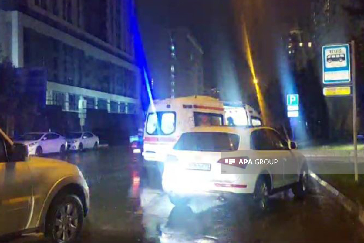 В Баку автомобиль сбил пешехода-ФОТО 