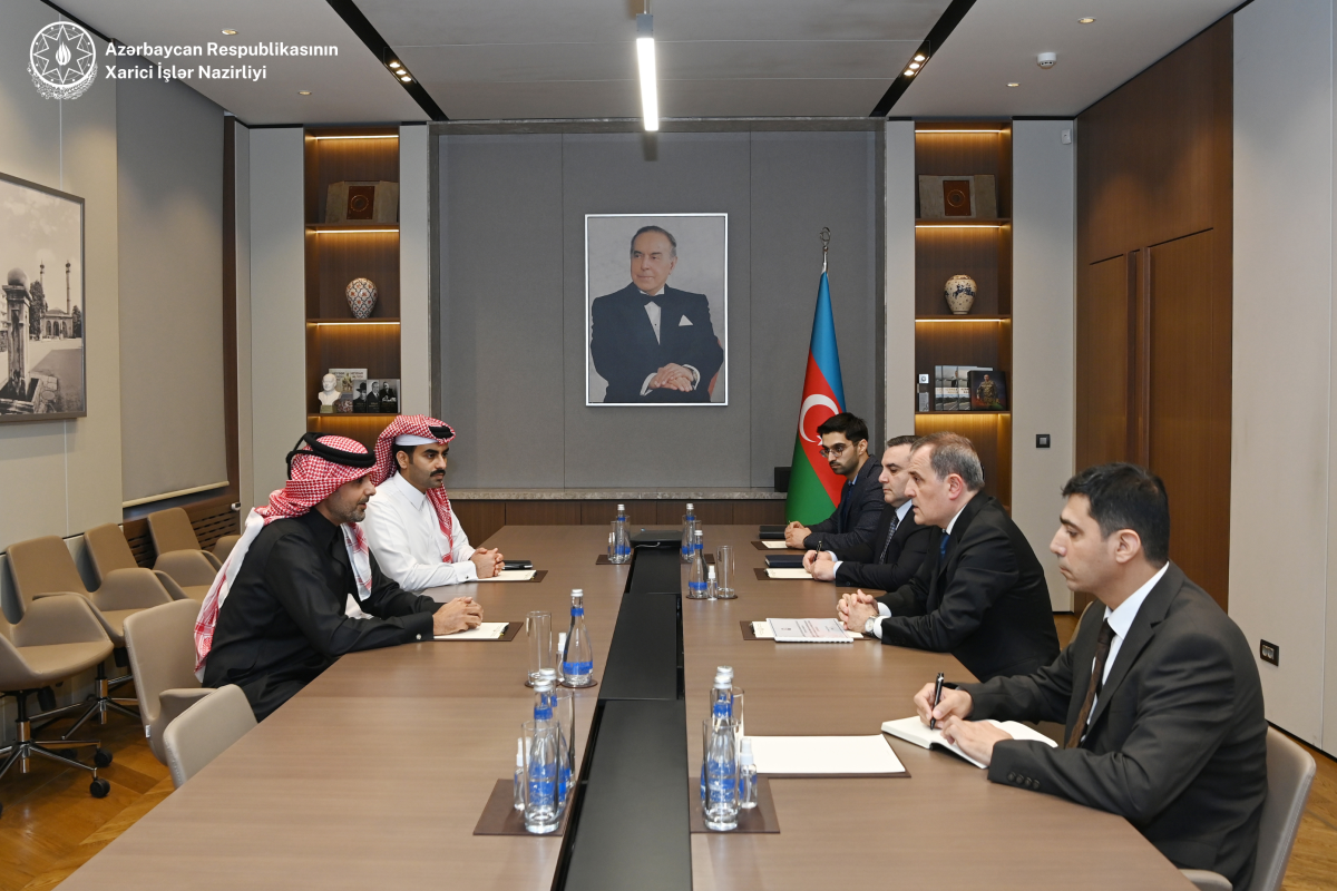 Глава МИД Азербайджана принял посла Катара по случаю завершения его дипломатической деятельности