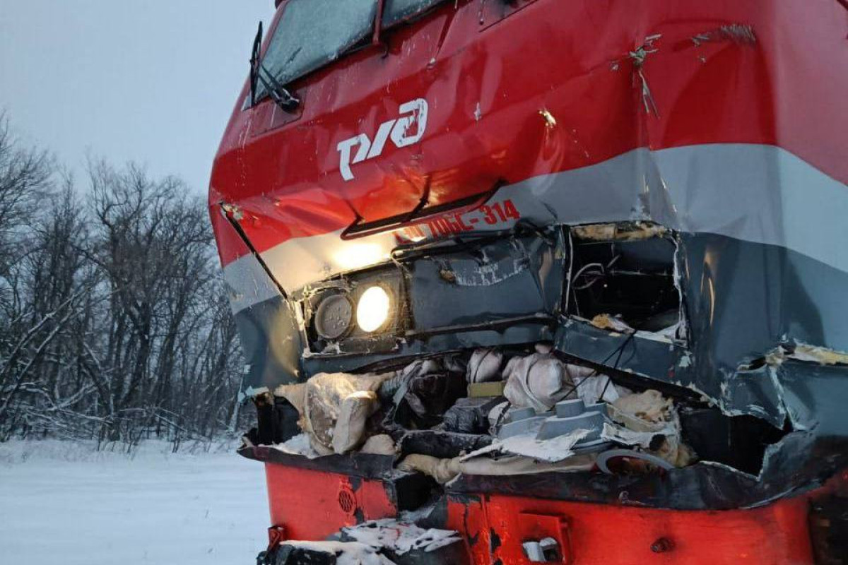 В РФ столкнулись два поезда, 25 человек пострадали