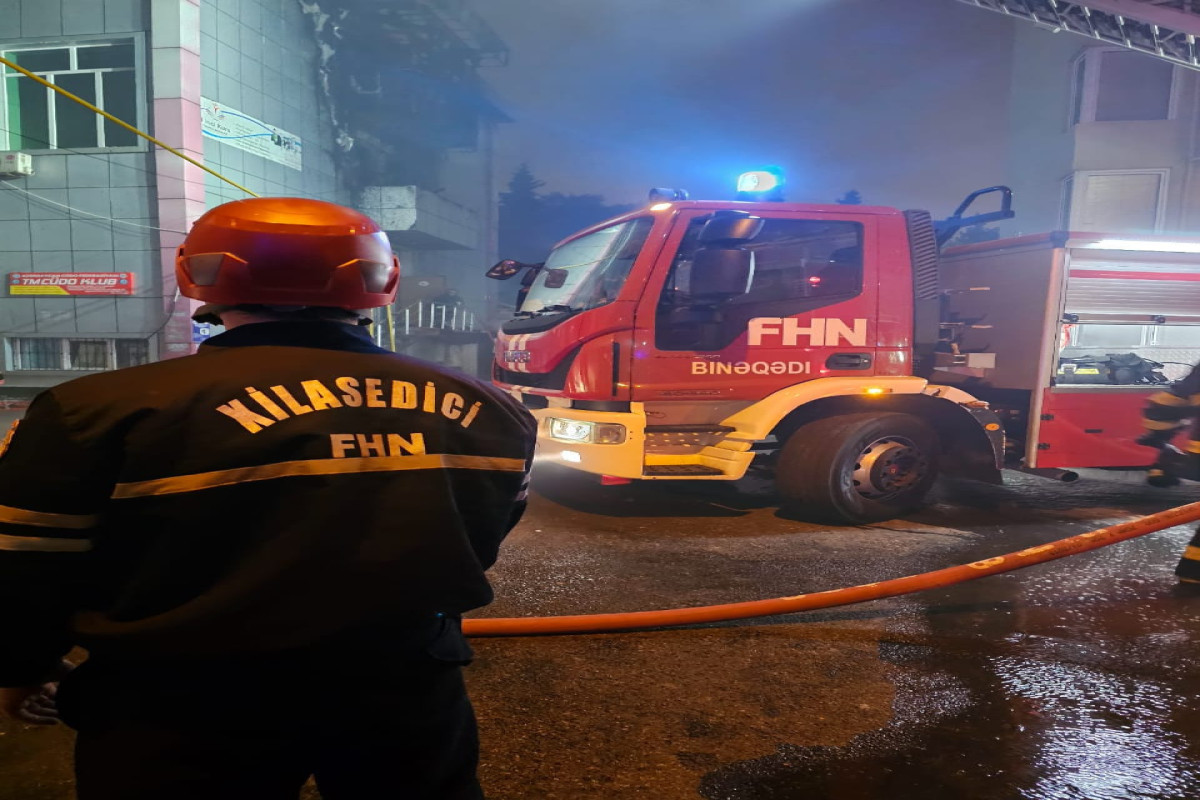 Пожар на торговом объекте в Баку полностью потушен-ОБНОВЛЕНО  -ФОТО 