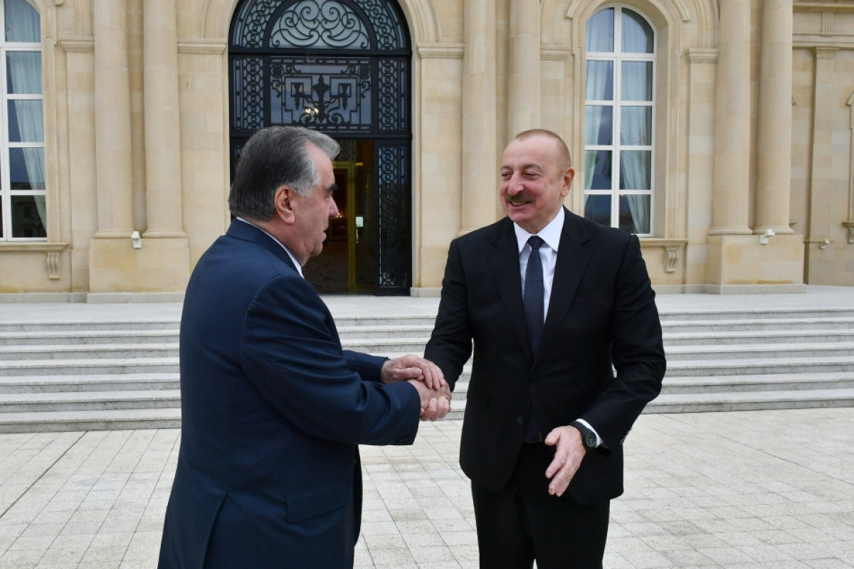 Президент Азербайджана встретился с таджикским коллегой-ОБНОВЛЕНО 