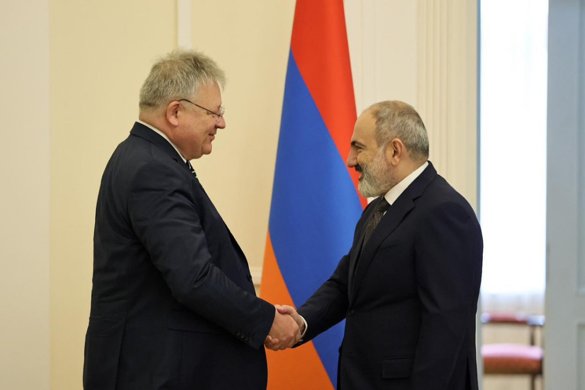 Пашинян встретился с главой Службы внешней разведки Германии
