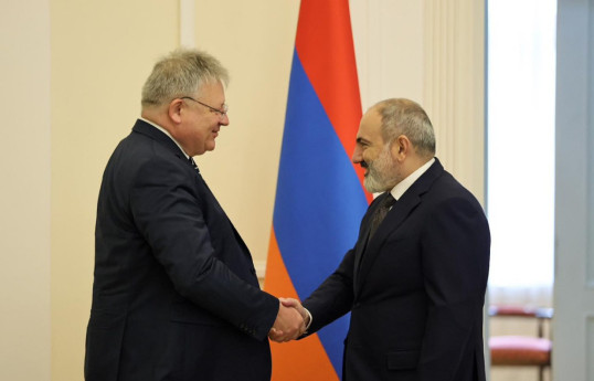 Пашинян встретился с главой Службы внешней разведки Германии