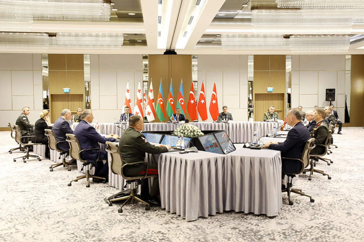 Состоялась трехсторонняя встреча министров обороны Азербайджана, Грузии и Турции, подписан протокол