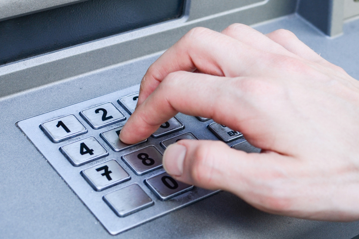 В МВД сообщили о случаях мошенничества с банковскими картами-ВИДЕО 