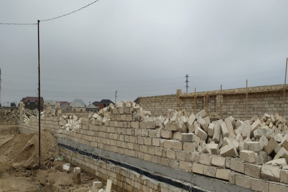 В Баку снесены незаконные строения – ВИДЕО 