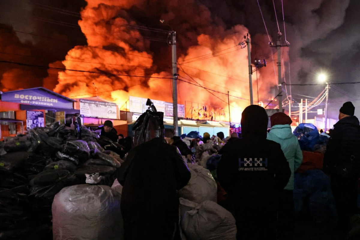Пожар на крупнейшем вещевом рынке России полностью потушен-ФОТО -ВИДЕО -ОБНОВЛЕНО 1 