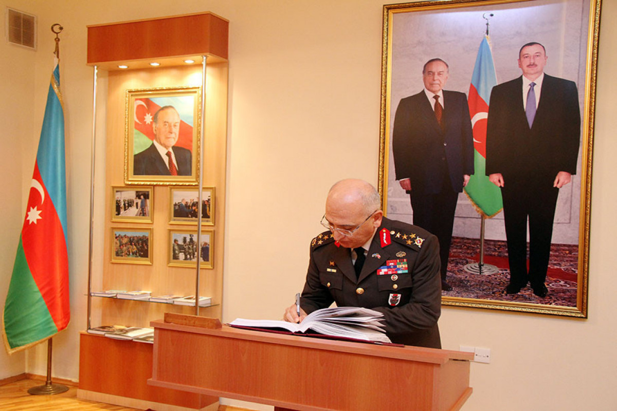 Обсуждены вопросы военного образования между Азербайджаном и Турцией