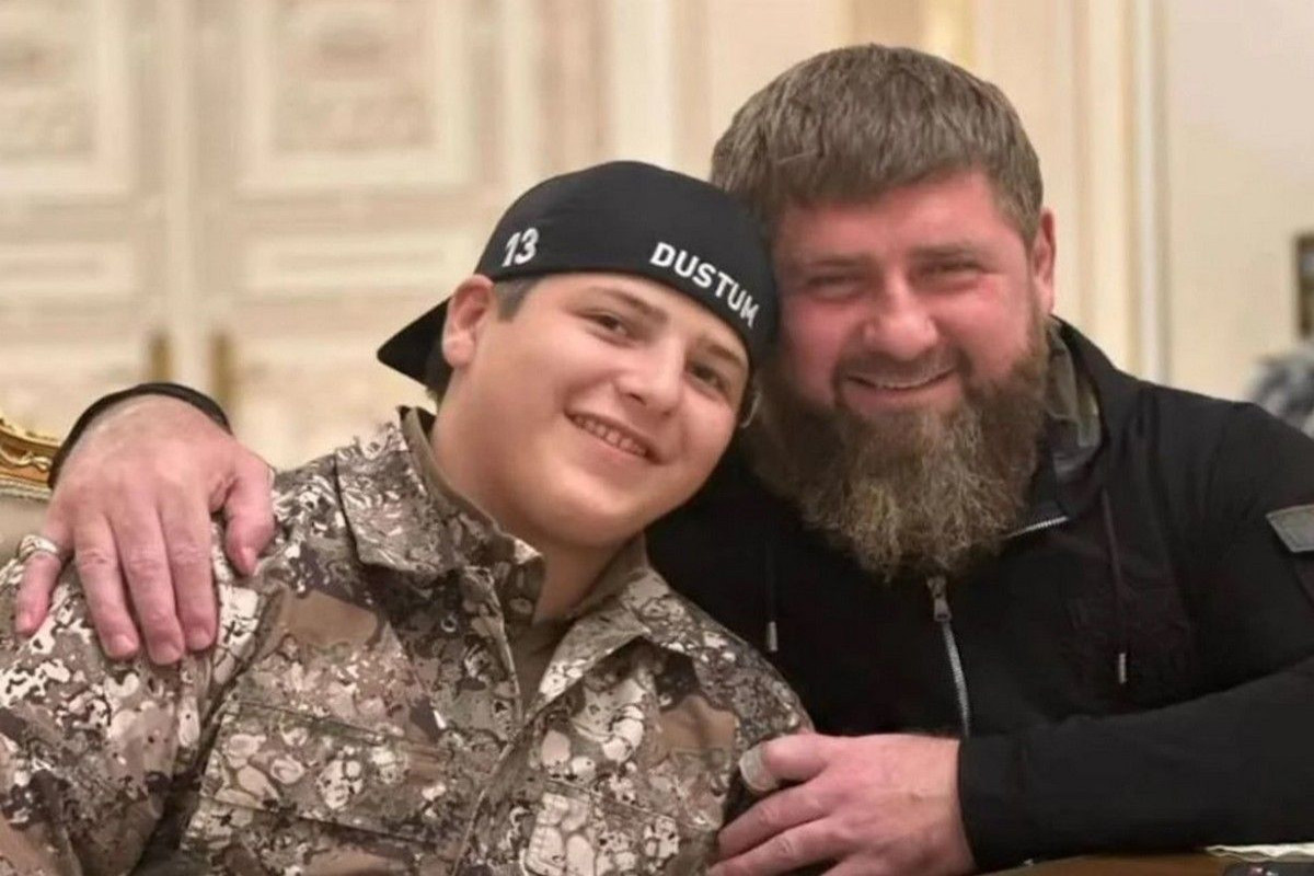 15-летнему сыну Рамзана Кадырова присвоено звание Героя Чечни