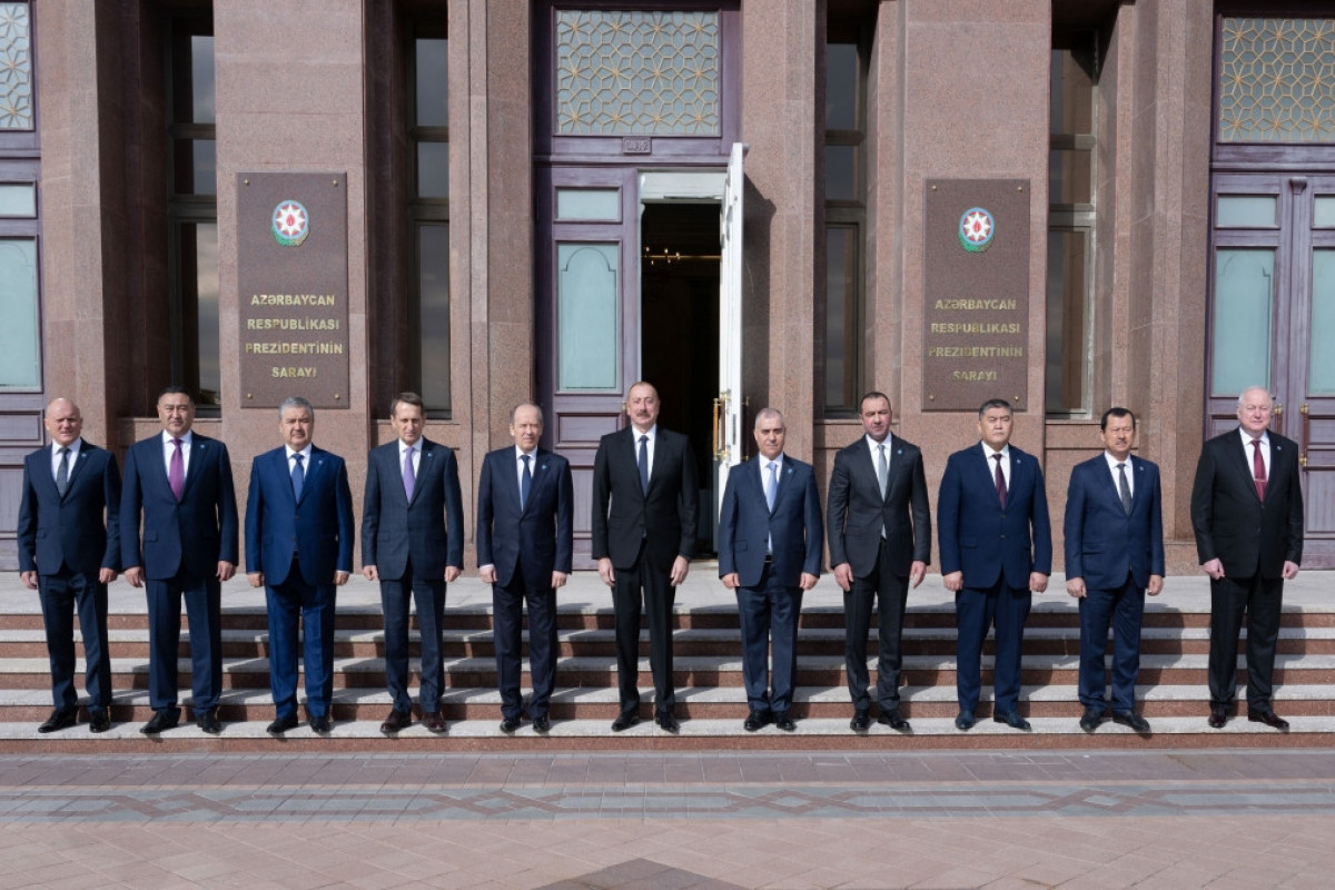 Президент Азербайджана принял руководителей органов безопасности и спецслужб стран-членов СНГ -ОБНОВЛЕНО 