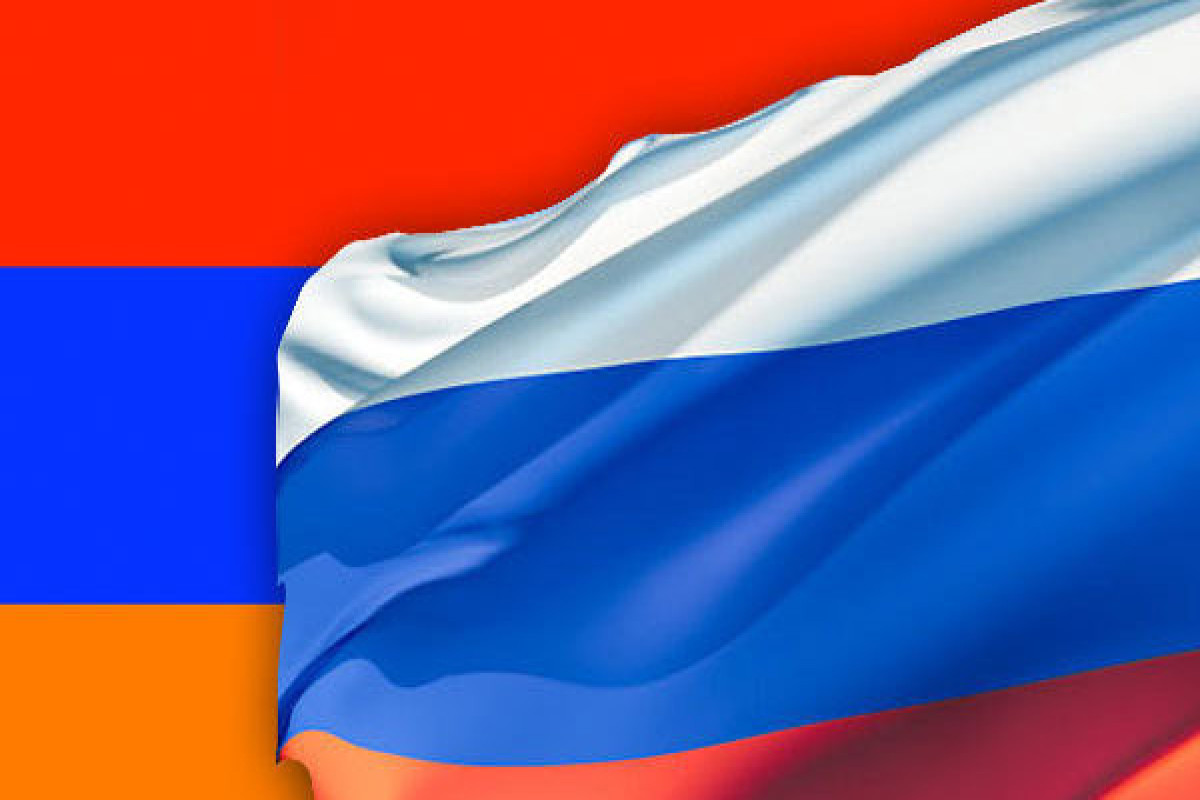 В Армении неизвестные угрожали российским пограничникам, повредили плакат армяно-российской дружбы