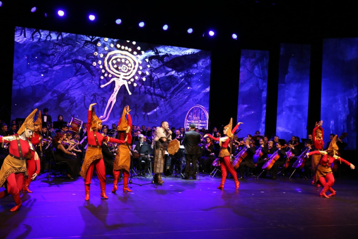 В Баку состоялся гала-концерт, посвященный 30-летию создания ТЮРКСОЙ-ФОТО 