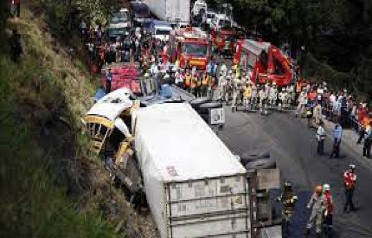 В Гондурасе перевернулся автобус с мигрантами, погибли четыре человека