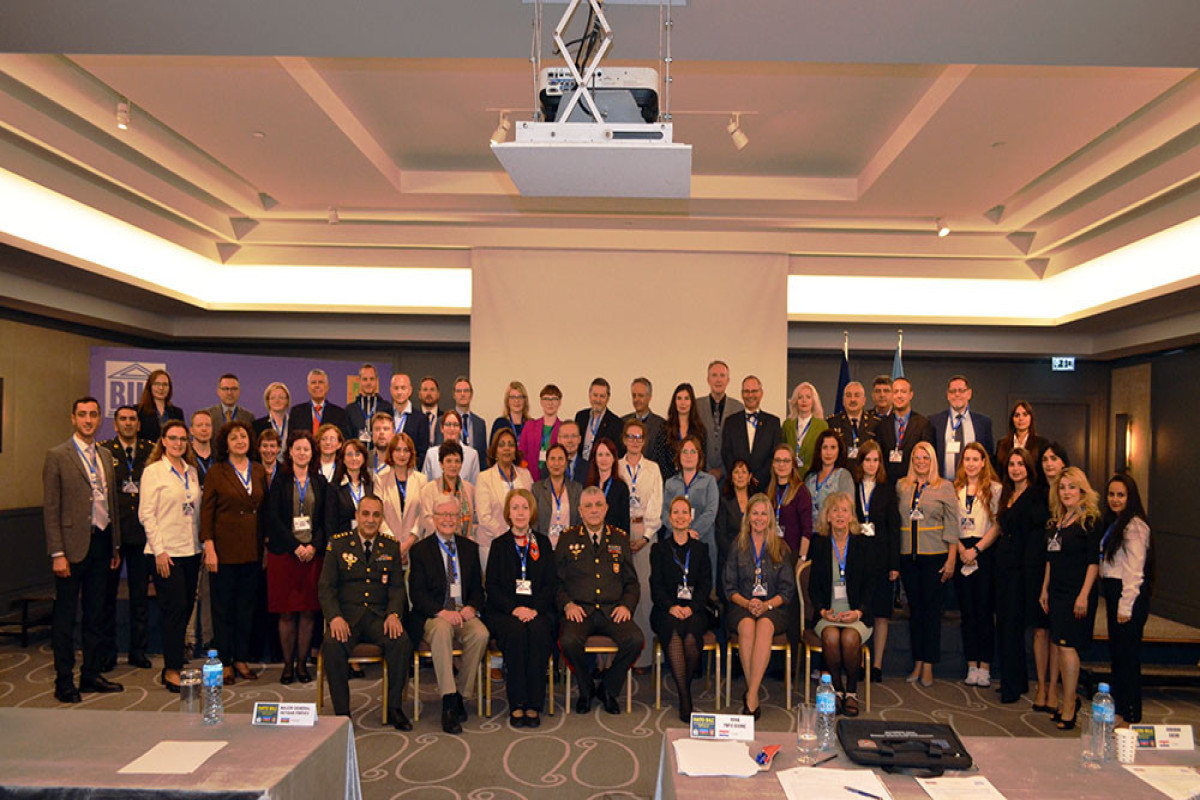 В Азербайджане проводится семинар с участием экспертов по военному образованию НАТО