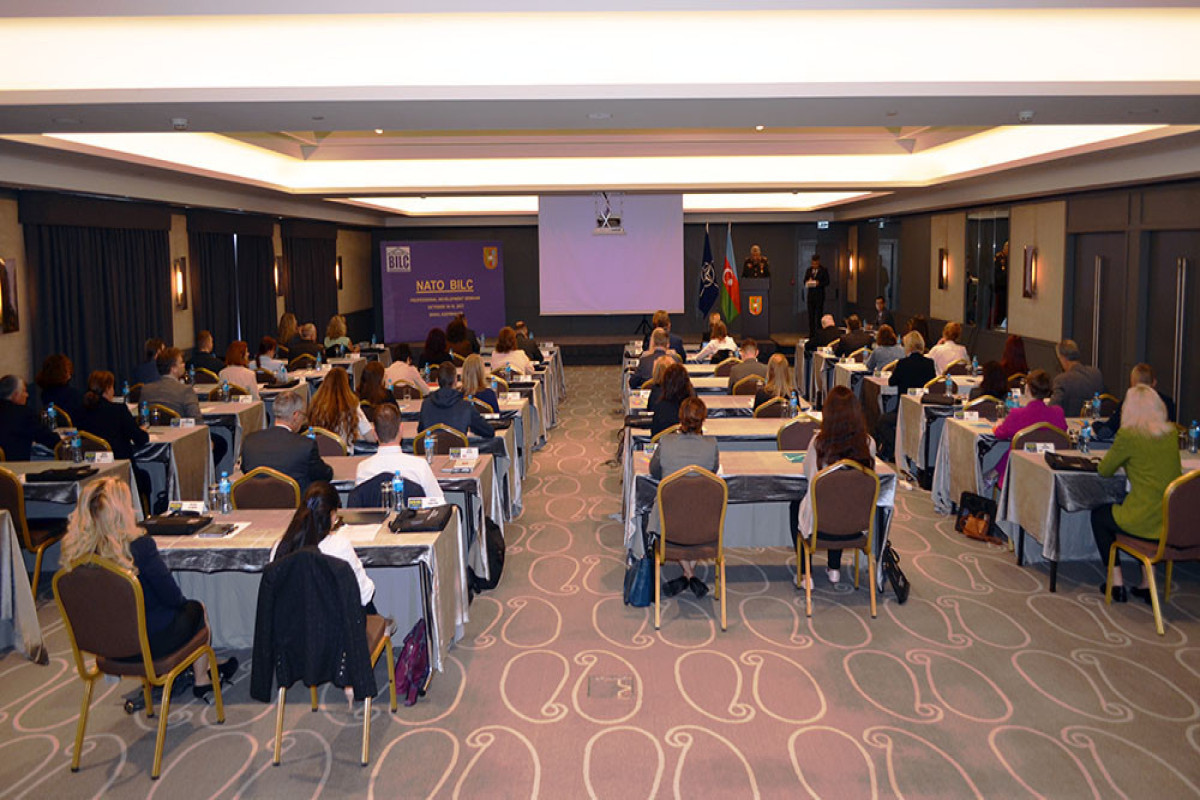 В Азербайджане проводится семинар с участием экспертов по военному образованию НАТО