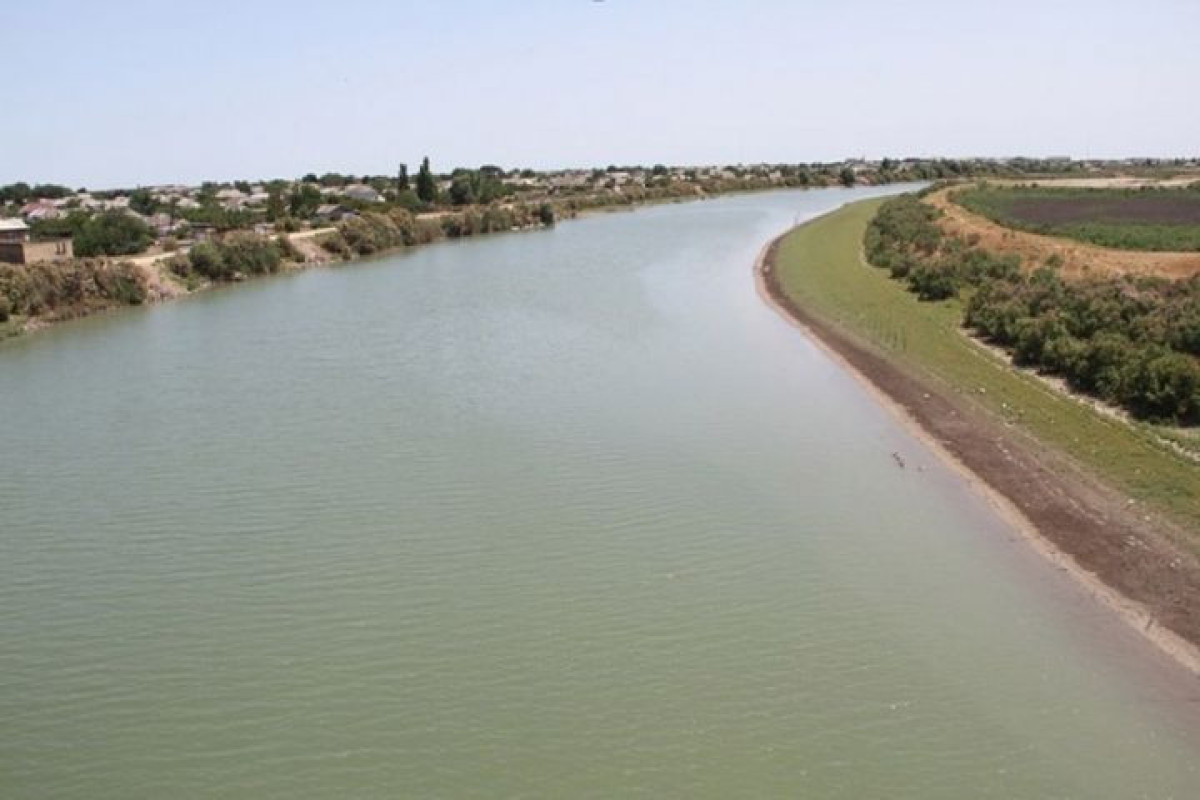 Институт географии НАНА: За последние два года пресные воды Куры не поступают в Каспий