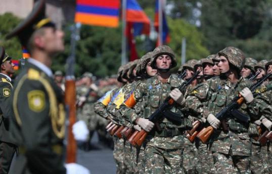Минобороны Армении: Лица, служившие в незаконных формированиях в Карабахе, могут продолжить службу в ВС Армении