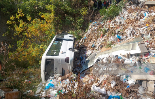 На западе Азербайджана перевернулся пассажирский автобус, есть пострадавшие -ФОТО-ОБНОВЛЕНО-1 